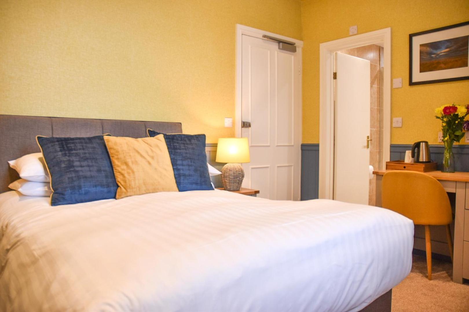 The Dunstanburgh Castle Hotel Ембълтън Екстериор снимка