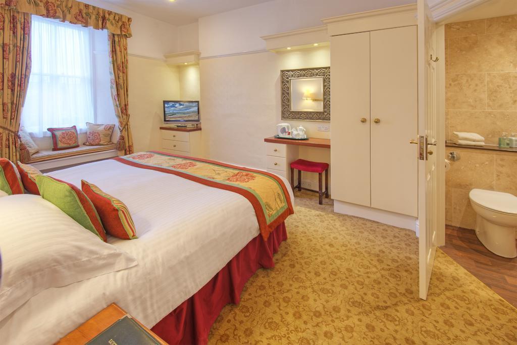 The Dunstanburgh Castle Hotel Ембълтън Екстериор снимка